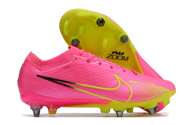 CHUTEIRA NIKE MERCURIAL VAPOR 15 TRAVA MISTA (removível)