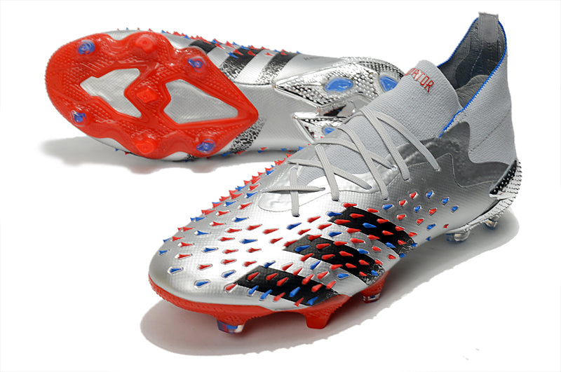 CHUTEIRA ADIDAS PREDATOR FREAK CAMPO