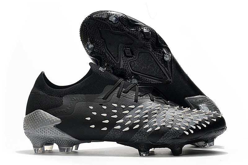 CHUTEIRA ADIDAS PREDATOR FREAK CAMPO