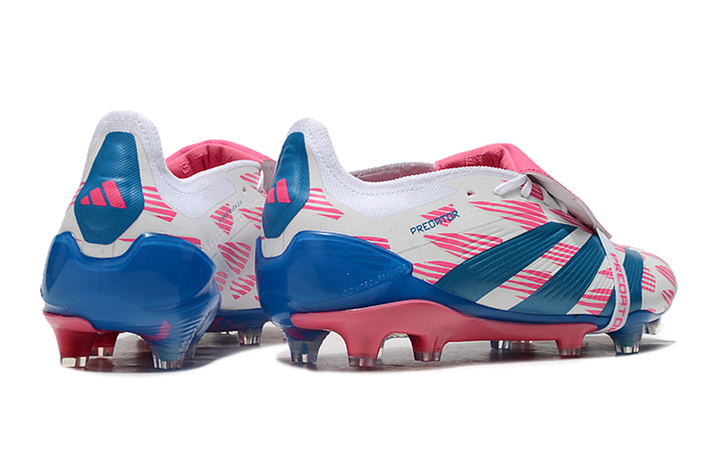 CHUTEIRA ADIDAS PREDATOR 30 CAMPO