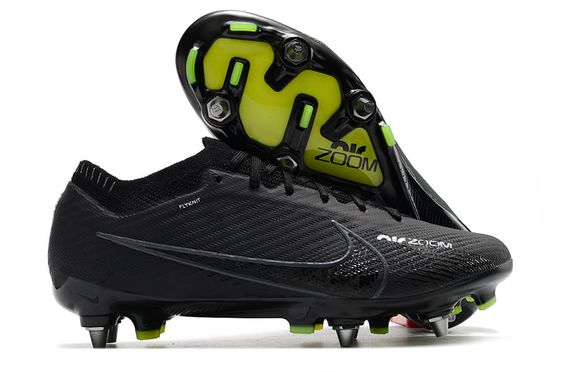 CHUTEIRA NIKE MERCURIAL VAPOR 15 TRAVA MISTA (removível)