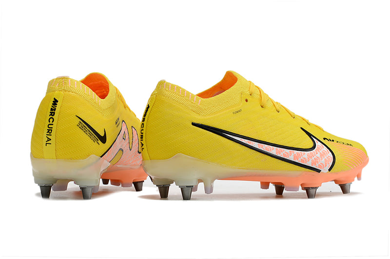 CHUTEIRA NIKE MERCURIAL VAPOR 15 TRAVA MISTA (removível)