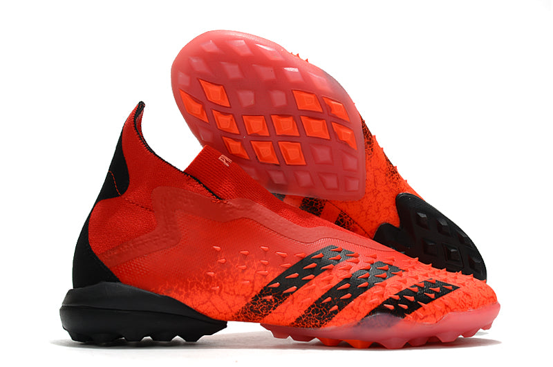 CHUTEIRA ADIDAS PREDATOR FREAK SOCIETY