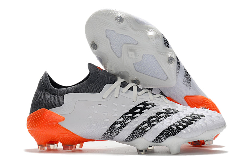 CHUTEIRA ADIDAS PREDATOR FREAK CAMPO