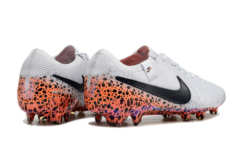 CHUTEIRA NIKE TIEMPO LEGEND 10 ELITE CAMPO