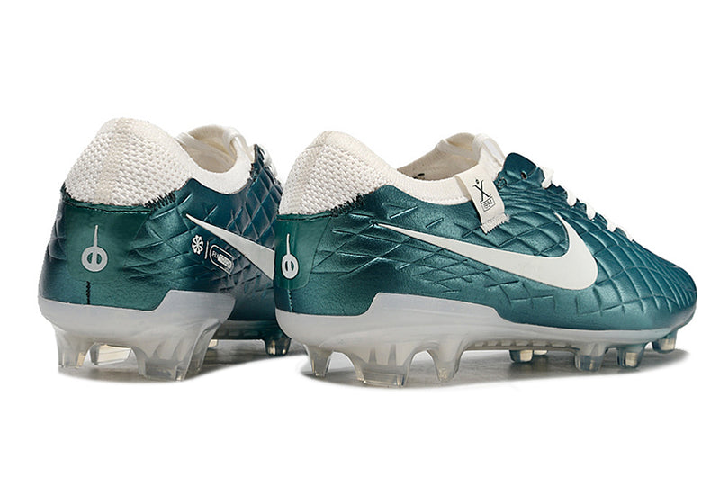 CHUTEIRA NIKE TIEMPO LEGEND 10 ELITE CAMPO