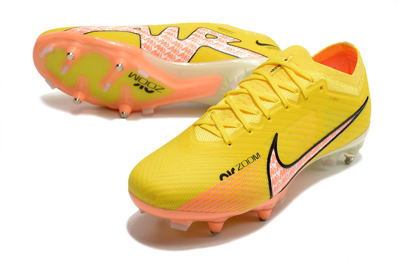 CHUTEIRA NIKE MERCURIAL VAPOR 15 TRAVA MISTA (fixa)