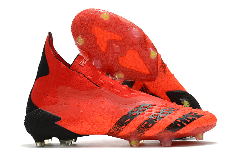 CHUTEIRA ADIDAS PREDATOR FREAK CAMPO