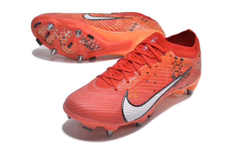 'CHUTEIRA NIKE MERCURIAL VAPOR 15 TRAVA MISTA (removível)