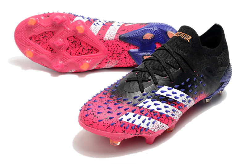 CHUTEIRA ADIDAS PREDATOR FREAK CAMPO