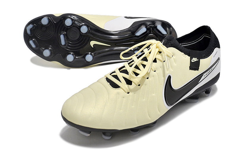 CHUTEIRA NIKE TIEMPO LEGEND 10 ELITE CAMPO