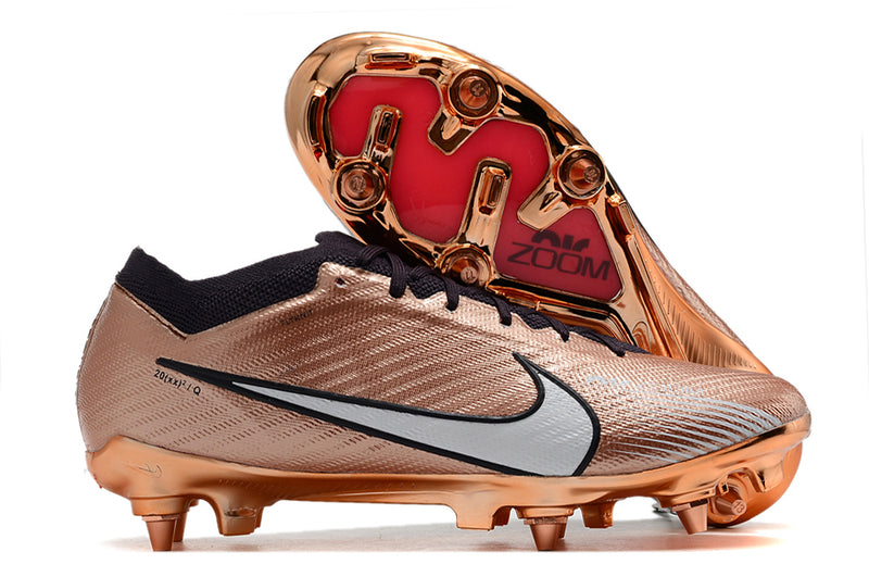 CHUTEIRA NIKE MERCURIAL VAPOR 15 TRAVA MISTA (removível)