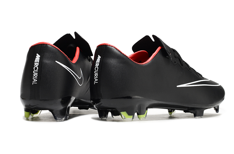 CHUTEIRA NIKE MERCURIAL VAPOR 10 ELITE CAMPO