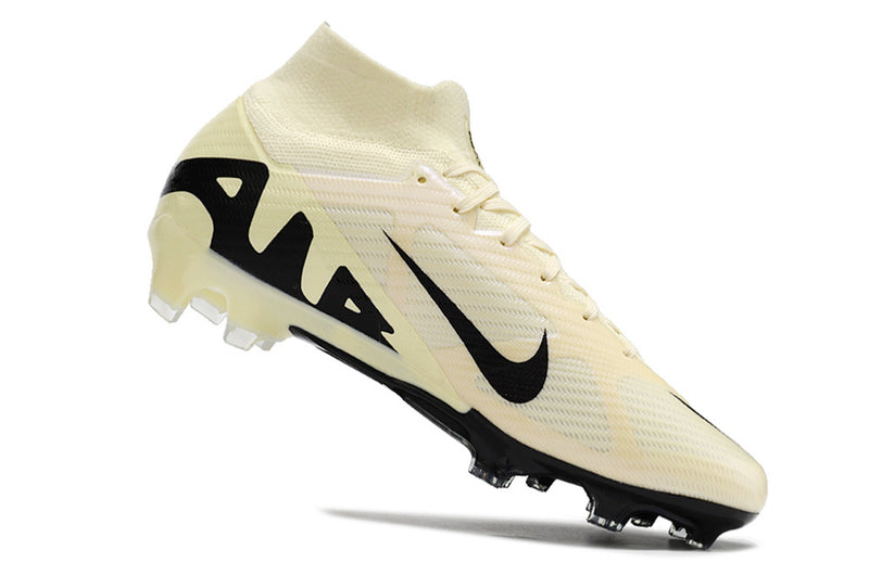 CHUTEIRA NIKE MERCURIAL SUPERFLY 9 ELITE CAMPO