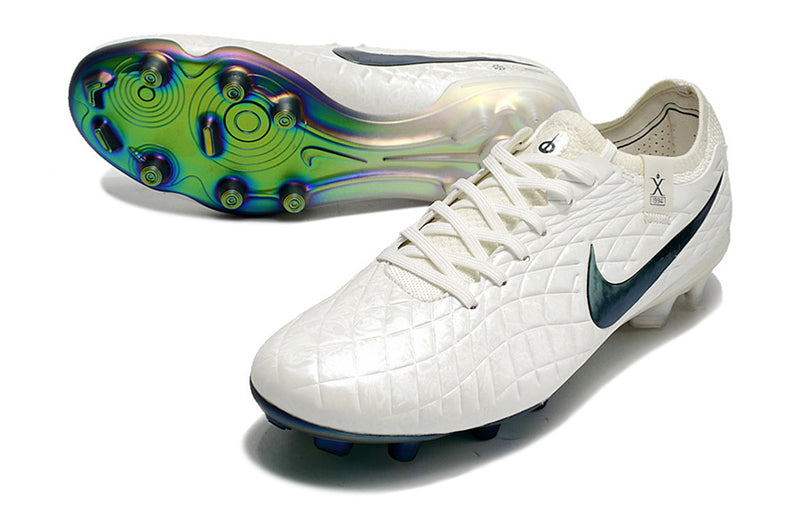 CHUTEIRA NIKE TIEMPO LEGEND 10 ELITE CAMPO