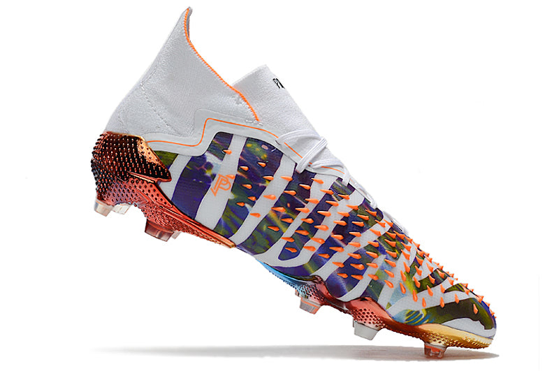 CHUTEIRA ADIDAS PREDATOR FREAK CAMPO