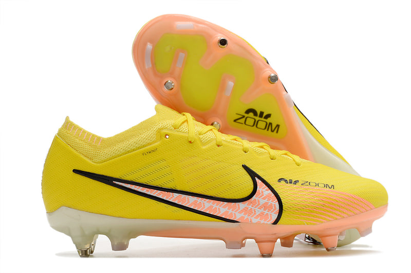 CHUTEIRA NIKE MERCURIAL VAPOR 15 TRAVA MISTA (fixa)