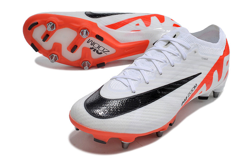 CHUTEIRA NIKE MERCURIAL VAPOR 15 TRAVA MISTA (removível)