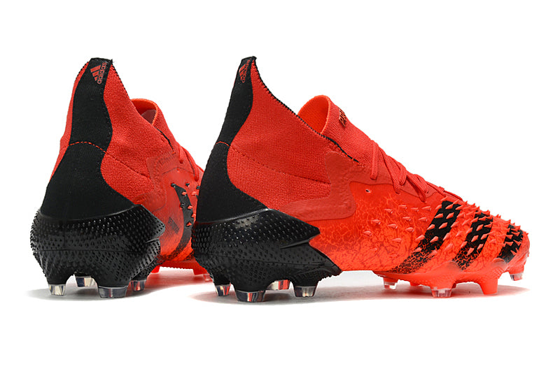 CHUTEIRA ADIDAS PREDATOR FREAK CAMPO