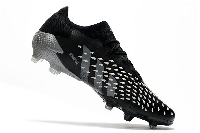 CHUTEIRA ADIDAS PREDATOR FREAK CAMPO