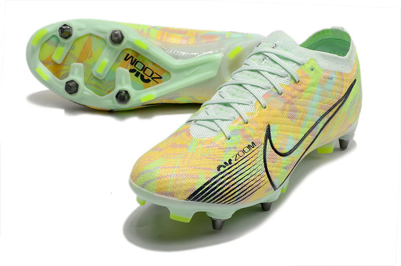 CHUTEIRA NIKE MERCURIAL VAPOR 15 TRAVA MISTA (removível)