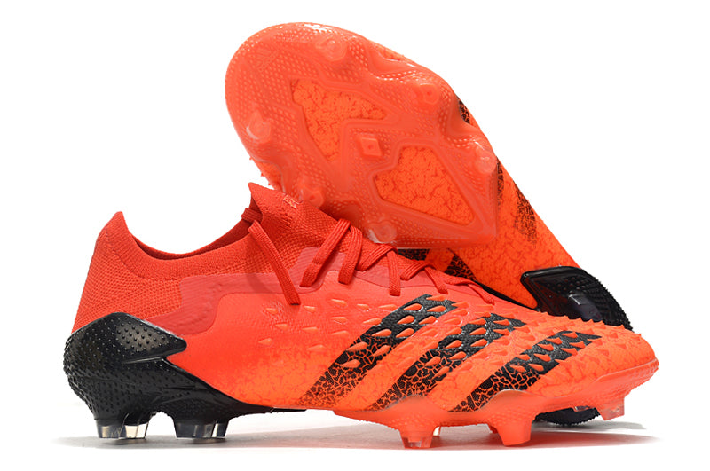 CHUTEIRA ADIDAS PREDATOR FREAK CAMPO