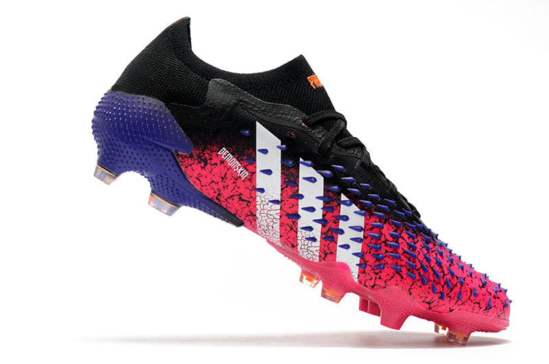 CHUTEIRA ADIDAS PREDATOR FREAK CAMPO