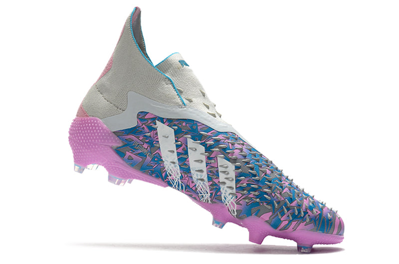 CHUTEIRA ADIDAS PREDATOR FREAK CAMPO