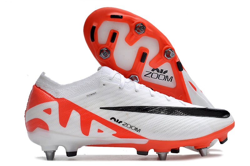 CHUTEIRA NIKE MERCURIAL VAPOR 15 TRAVA MISTA (removível)