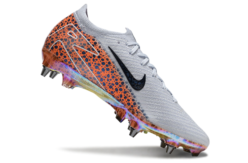 CHUTEIRA NIKE MERCURIAL VAPOR 16 TRAVA MISTA (removível)