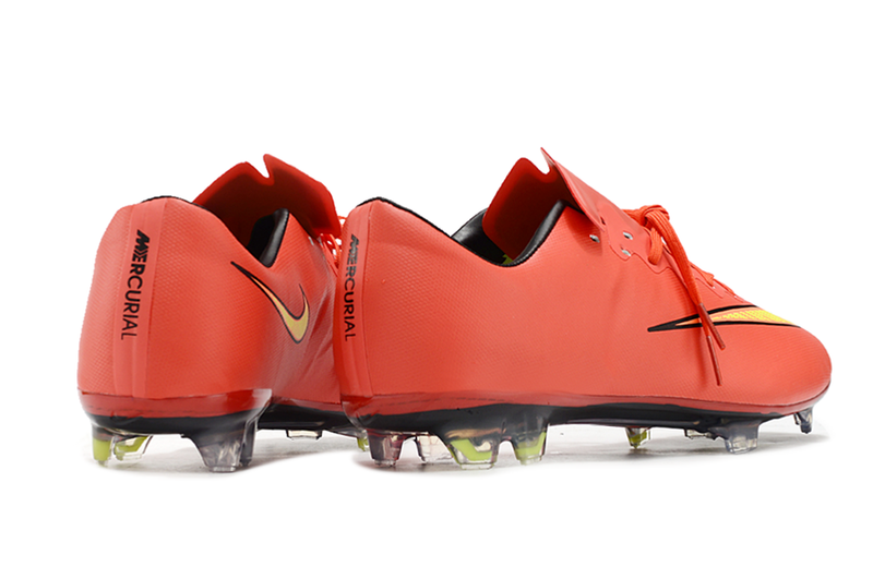 CHUTEIRA NIKE MERCURIAL VAPOR 10 ELITE CAMPO