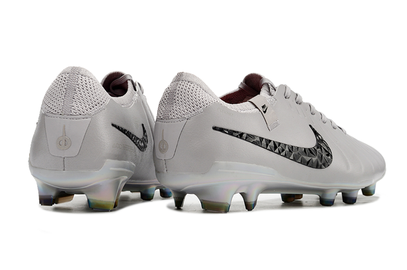 CHUTEIRA NIKE TIEMPO LEGEND 10 ELITE CAMPO